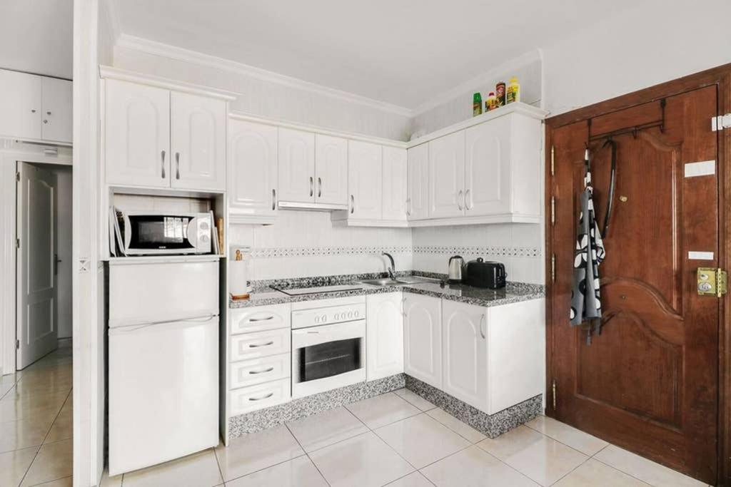 Capistrano Village, 1 Bedroom + Free Wi-Fi Нерха Экстерьер фото